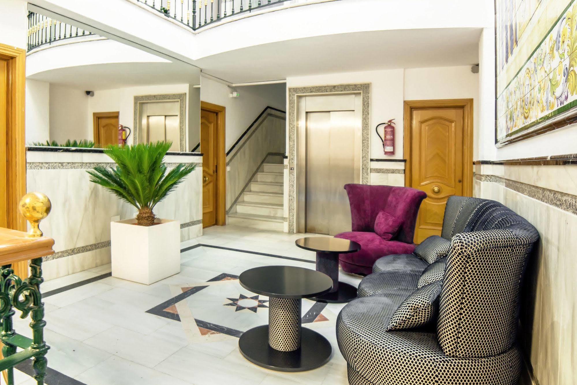 Santa Cruz Apartments - Malaga, Malaga